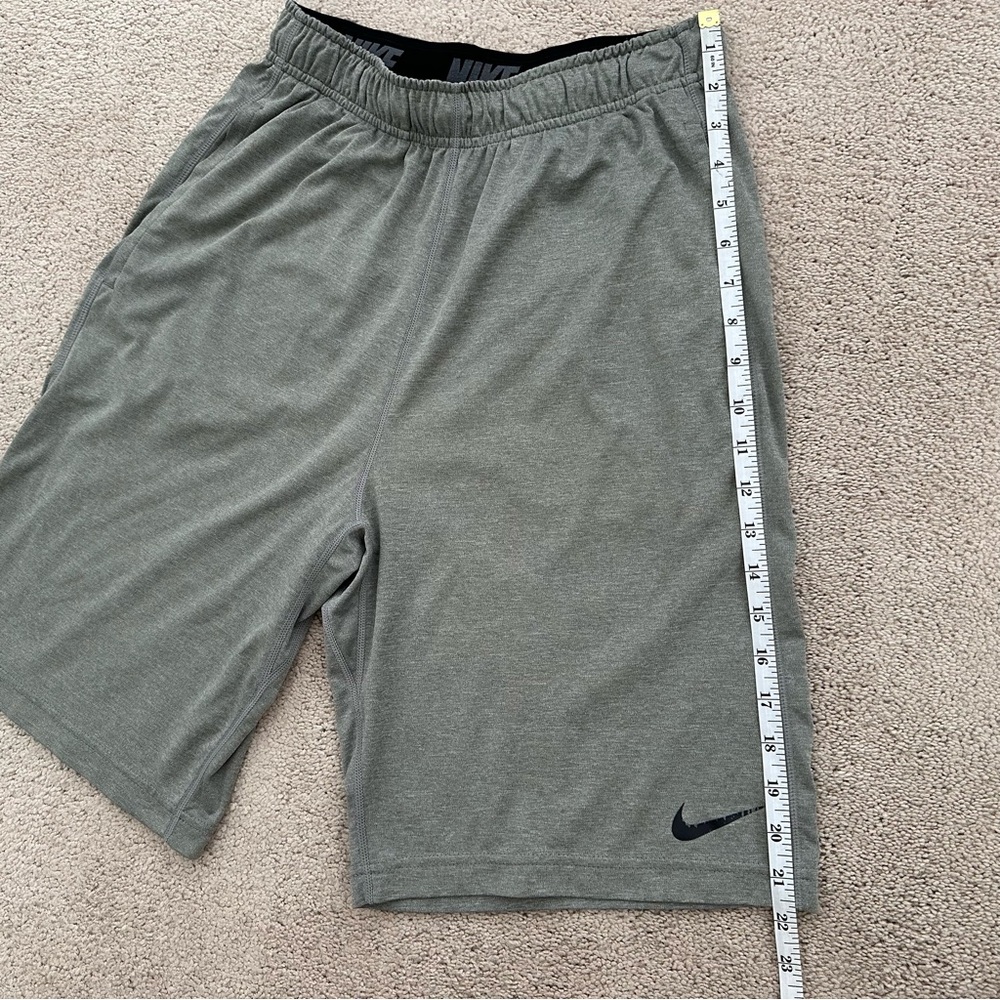 Nike Grey Dri-Fit Basketball Shorts - Athletic Athleisure Workout Running - Picture 4 of 15